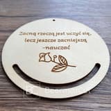 Baza do makramy drewniana, laserowana, z grawerem róży i cytatu, do rękodzieła i dekoracji.