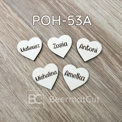 Serduszka z imionami, wycinane laserowo ze sklejki, do dekoracji i rękodzieła.