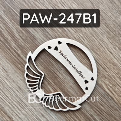 Skrzydła na obręczy, wycinane laserowo ze sklejki, z grawerem "Kochanemu Dziadkowi" do dekoracji.