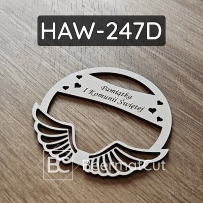 Białe skrzydła na obręczy, laserowo wycinane z HDF, pamiątka I Komunii Świętej.