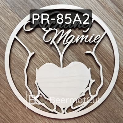 Obręcz wycinana laserowo ze sklejki, baza do makramy z motywem dłoni i serca.