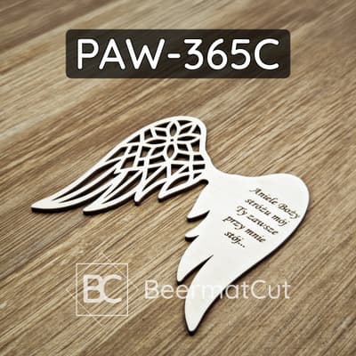 Skrzydła anioła ze sklejki, wycinane laserowo, z grawerowaną modlitwą do dekoracji makramy.