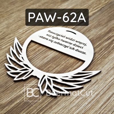 Skrzydła anioła na obręczy, wycinane laserowo ze sklejki, z grawerem dla nauczyciela, do makramy i dekoracji.
