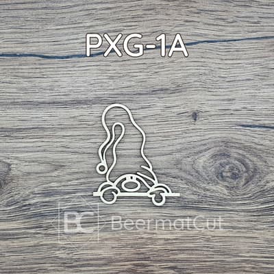 Gnom świąteczny wycinany laserowo ze sklejki do dekoracji i rękodzieła.