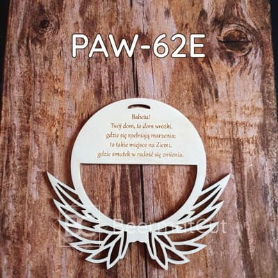 Skrzydła anioła na obręczy, wycinane laserowo ze sklejki, z grawerem dla Babci. Ozdoba rękodzieła.