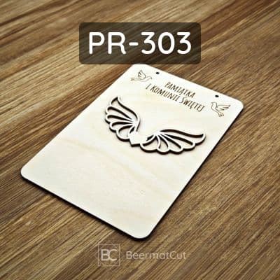 Baza do makramy ze sklejki, wycinana laserowo, z motywem skrzydeł i napisem Pamiątka I Komunii Świętej.